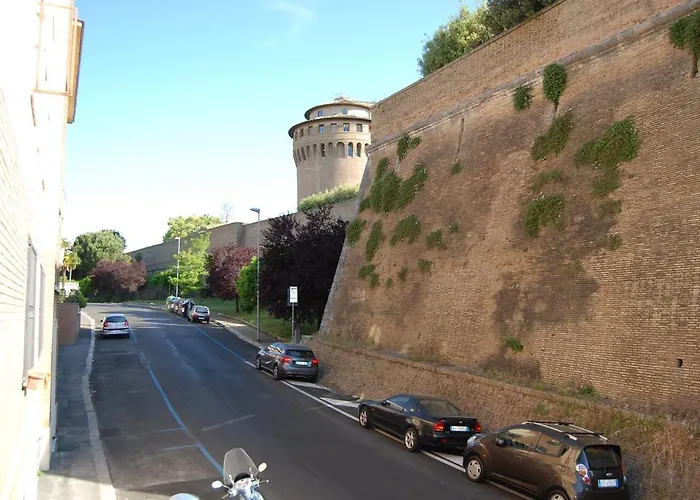 Vatican 3*
